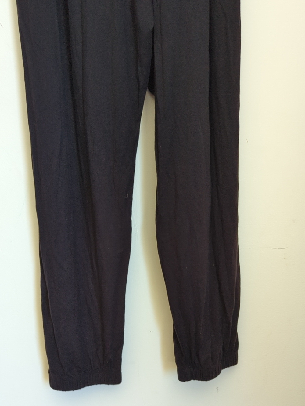 Johnny Was Calme Knit V-Neck Halter Jumpsuit, Black, Size XL - Picture 8 of 15